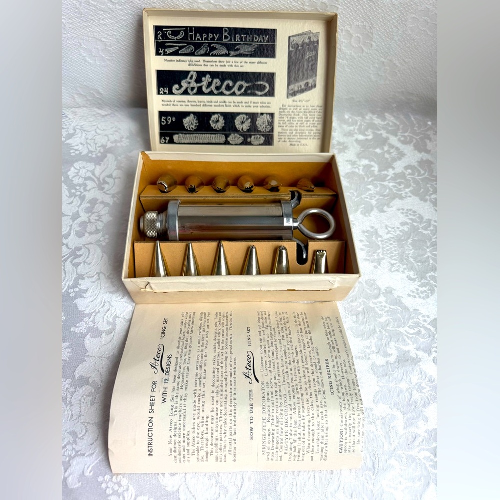 Ateco vintage Cake Decorating Set  Never been used